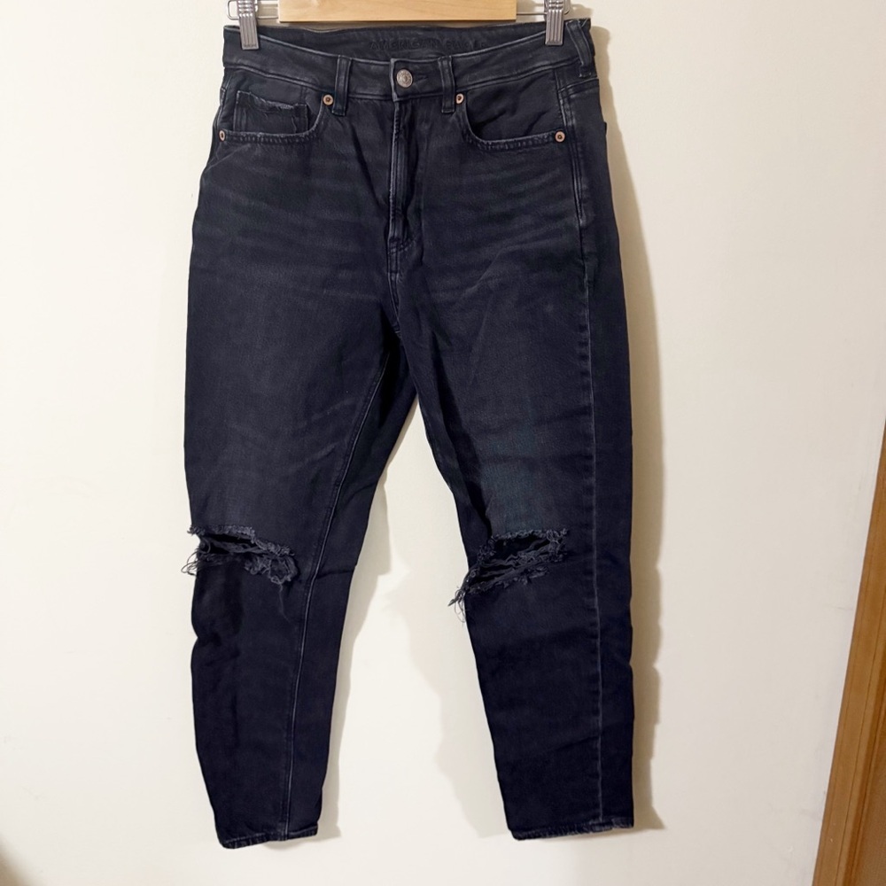 American Eagle Black Mom Jeans Distressed Size 6 Regular Denim